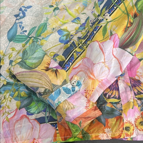 Johnny Was silk floral blouse - Picture 6 of 6